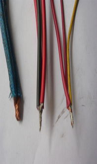 电脑线材 连接数字世界的隐形纽带